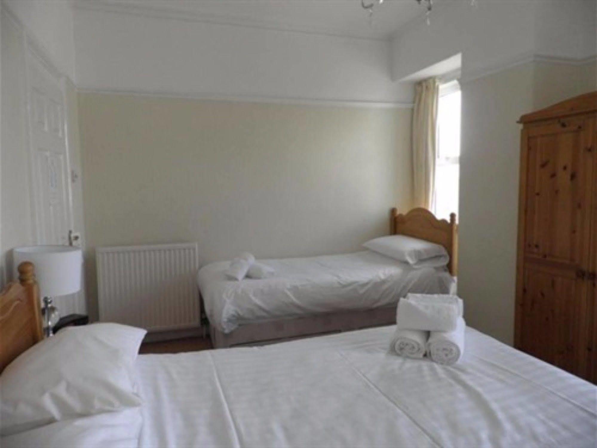 The Wylfa Hotel Abersoch Bagian luar foto