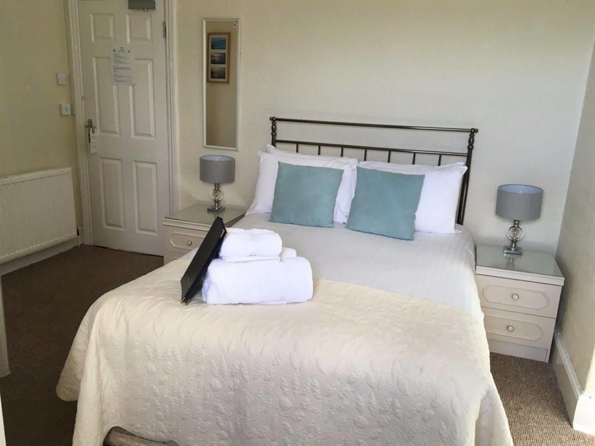 The Wylfa Hotel Abersoch Bagian luar foto